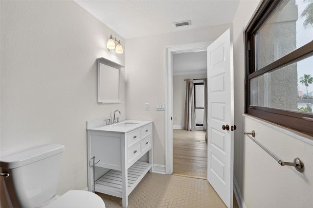 162 E DAVIS BOULEVARD, Tampa, FL 33606