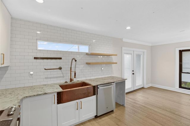 162 E DAVIS BOULEVARD, Tampa, FL 33606