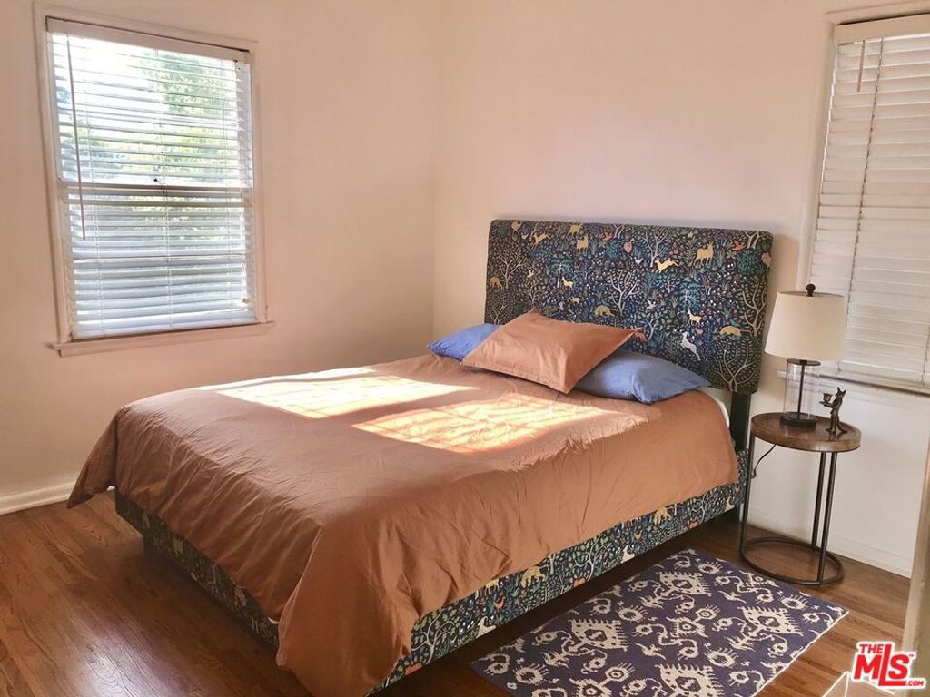 Image 23 of property listing at 7854 Agnes Avenue, North Hollywood, CA 91605