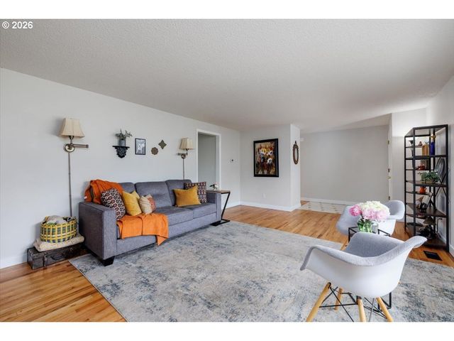 13260 Sw EVERGREEN St, Beaverton, OR 97005
