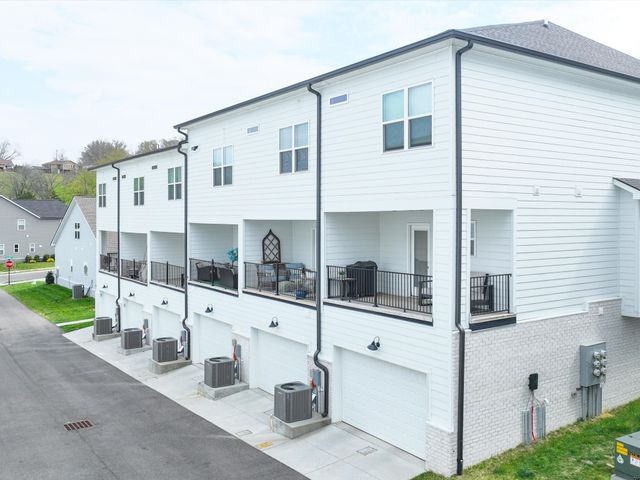 720 Fordham Dr, Brentwood, TN 37027