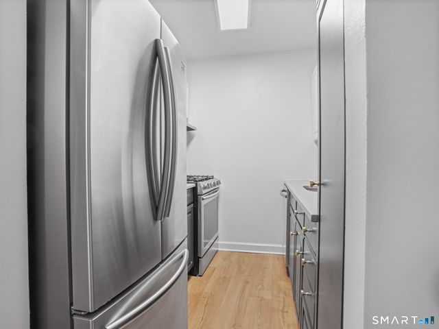 27 Northill Street 2J, Stamford, CT 06907