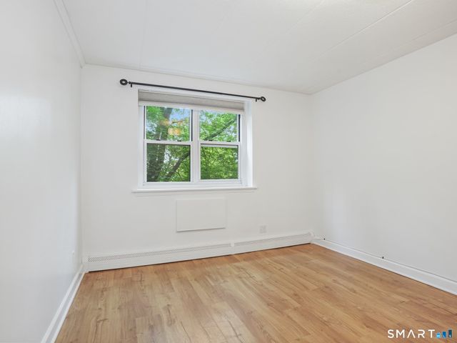 27 Northill Street 2J, Stamford, CT 06907