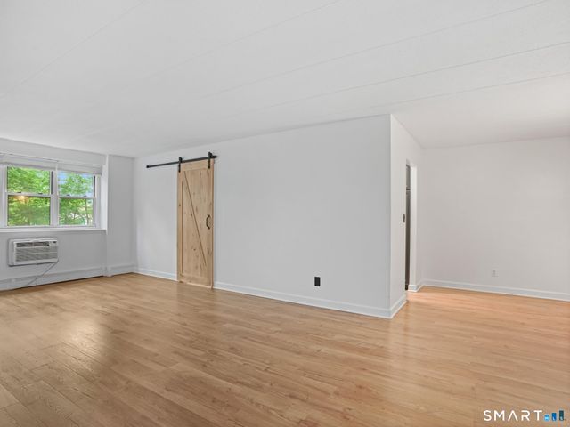 27 Northill Street 2J, Stamford, CT 06907