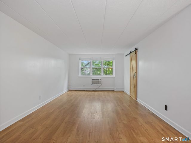 27 Northill Street 2J, Stamford, CT 06907