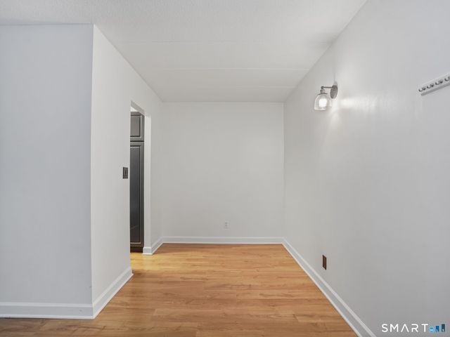 27 Northill Street 2J, Stamford, CT 06907