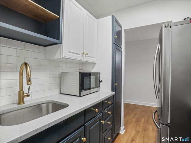 27 Northill Street 2J, Stamford, CT 06907