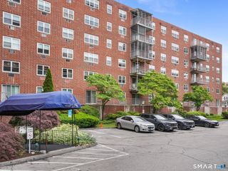 27 Northill Street 2J, Stamford, CT 06907