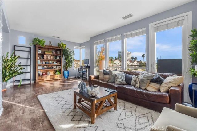 5410 149th Pl 11, Hawthorne, CA 90250