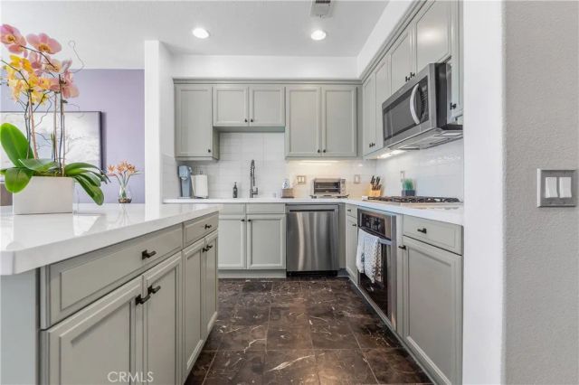 5410 149th Pl 11, Hawthorne, CA 90250