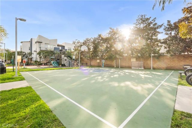 5410 149th Pl 11, Hawthorne, CA 90250