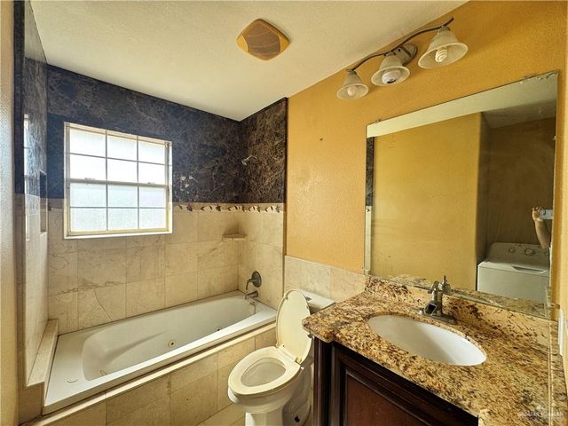 1804 Oasis Avenue 308, Mission, TX 78572