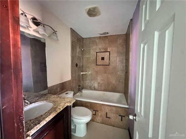 1804 Oasis Avenue 308, Mission, TX 78572