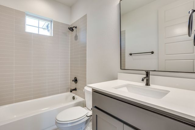3051 Paradise Mountain Way, Waxahachie, TX 75167