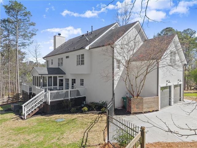 210 Weatherwood Circle, Alpharetta, GA 30004