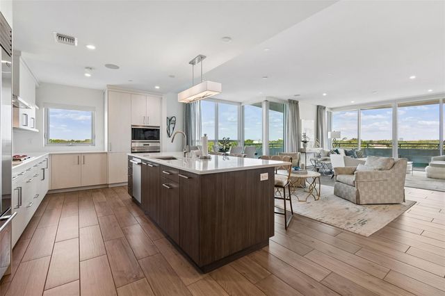 3401 BAYSHORE BOULEVARD 504, Tampa, FL 33629