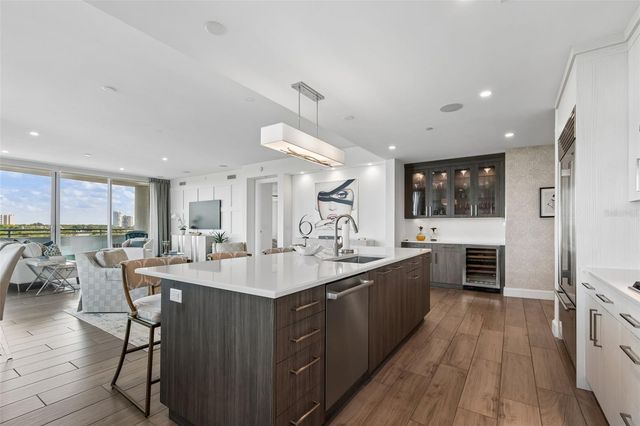 3401 BAYSHORE BOULEVARD 504, Tampa, FL 33629