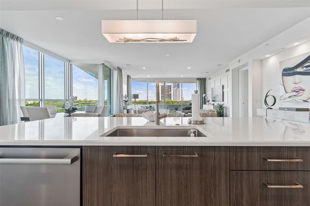 3401 BAYSHORE BOULEVARD 504, Tampa, FL 33629