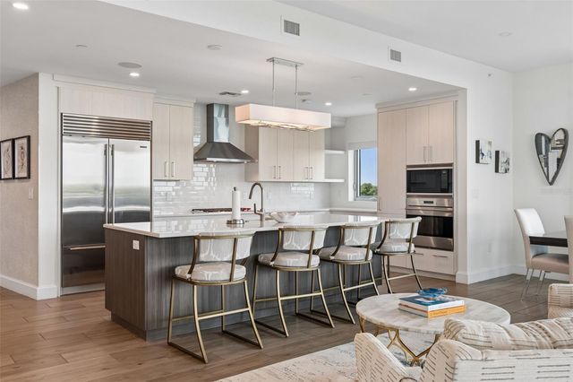 3401 BAYSHORE BOULEVARD 504, Tampa, FL 33629