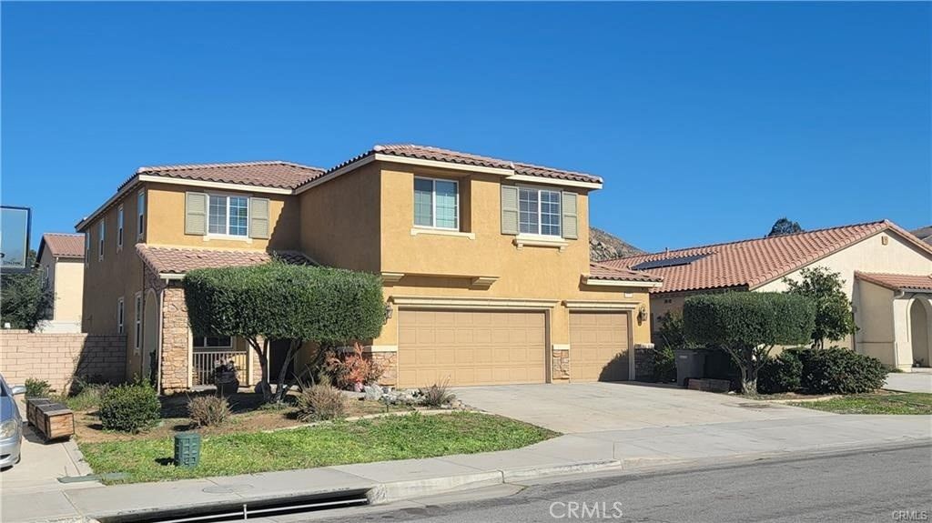 846 Santona, Perris, CA 92571