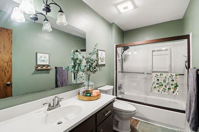 2000 75th Avenue N, Brooklyn Park, MN 55444