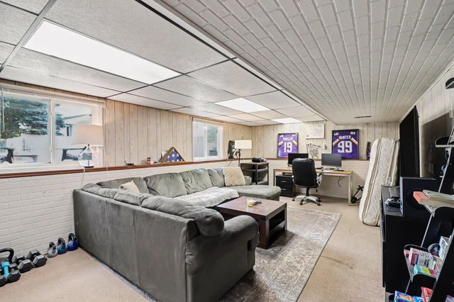 2000 75th Avenue N, Brooklyn Park, MN 55444