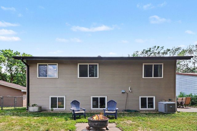 2000 75th Avenue N, Brooklyn Park, MN 55444