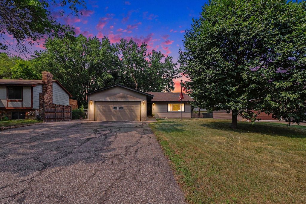 2000 75th Avenue N, Brooklyn Park, MN 55444
