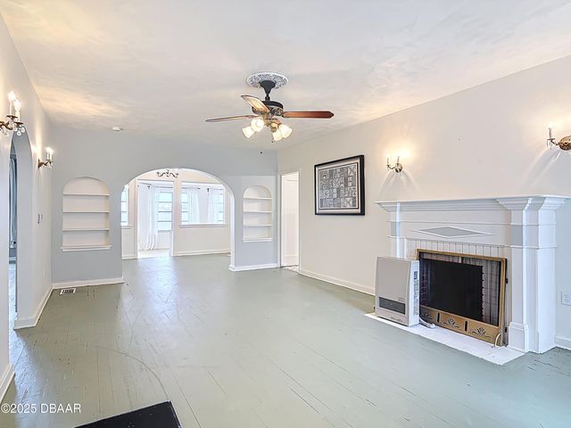 255 Lexington Drive, Daytona Beach, FL 32114