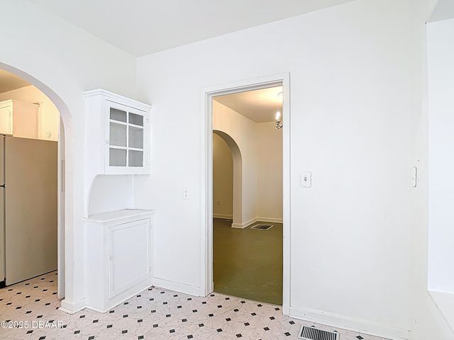 255 Lexington Drive, Daytona Beach, FL 32114