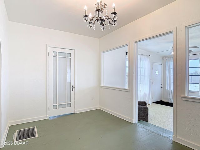 255 Lexington Drive, Daytona Beach, FL 32114