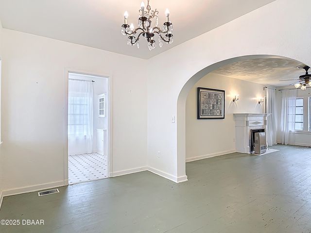 255 Lexington Drive, Daytona Beach, FL 32114