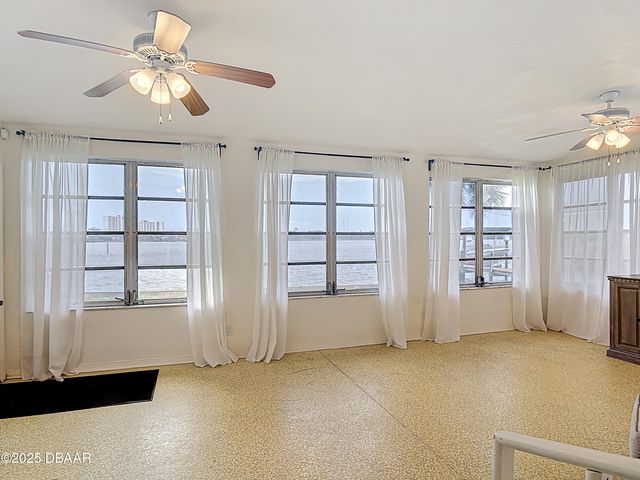 255 Lexington Drive, Daytona Beach, FL 32114