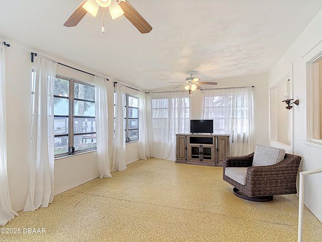 255 Lexington Drive, Daytona Beach, FL 32114