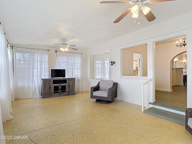 255 Lexington Drive, Daytona Beach, FL 32114