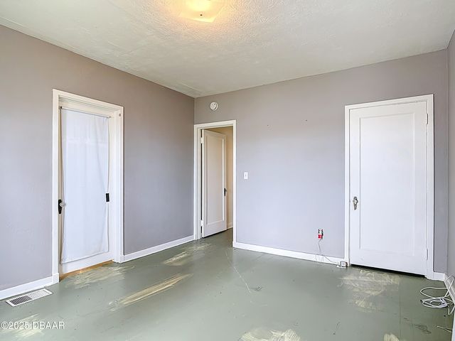255 Lexington Drive, Daytona Beach, FL 32114