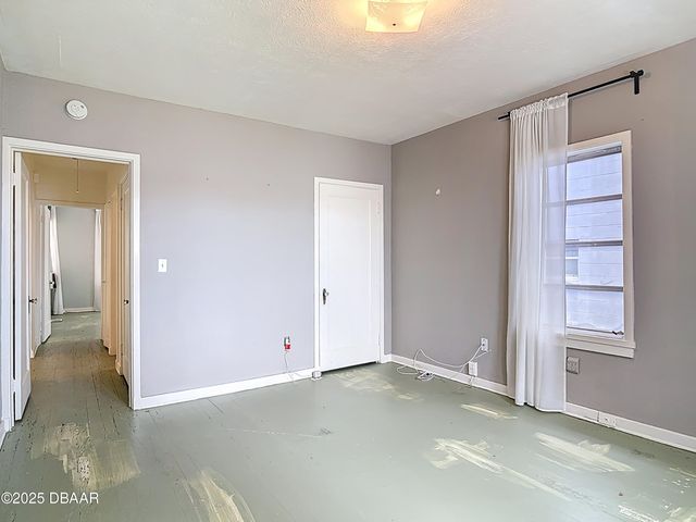 255 Lexington Drive, Daytona Beach, FL 32114