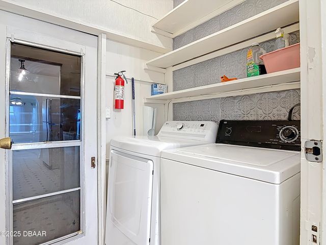 255 Lexington Drive, Daytona Beach, FL 32114
