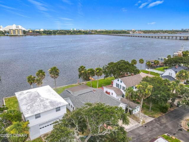 255 Lexington Drive, Daytona Beach, FL 32114