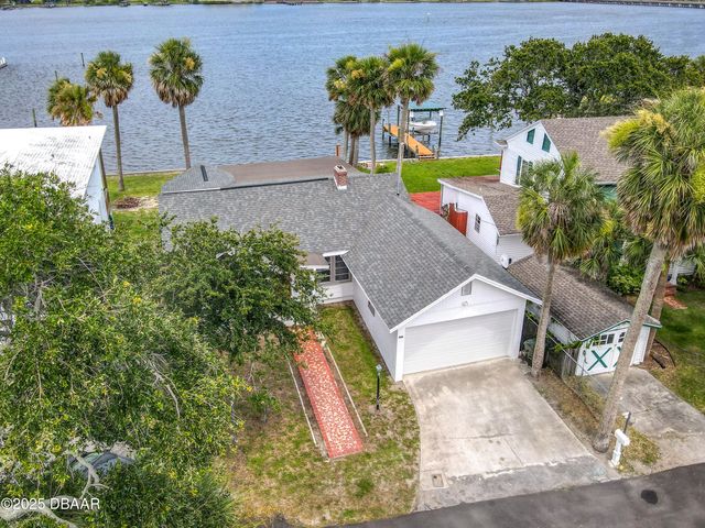 255 Lexington Drive, Daytona Beach, FL 32114