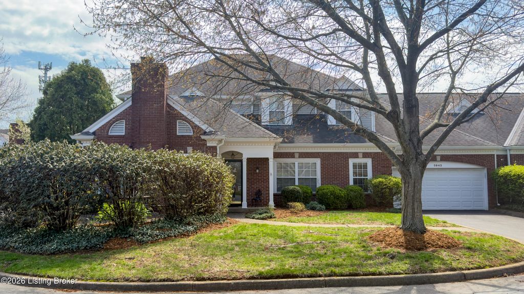 5943 Ashwood Bluff Dr, Louisville, KY 40207