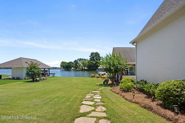 107 Waterford Lane, Madison, MS 39110