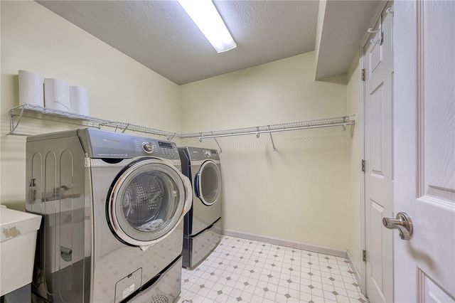 127 Fairway Landings Dr, Cecil, PA 15317