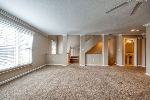 127 Fairway Landings Dr, Cecil, PA 15317