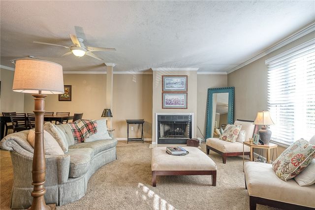 127 Fairway Landings Dr, Cecil, PA 15317