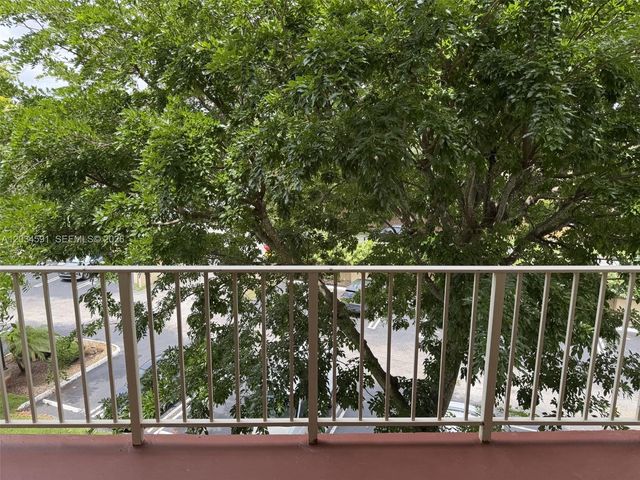 13120 SW 92nd Ave B-404, Miami, FL 33176