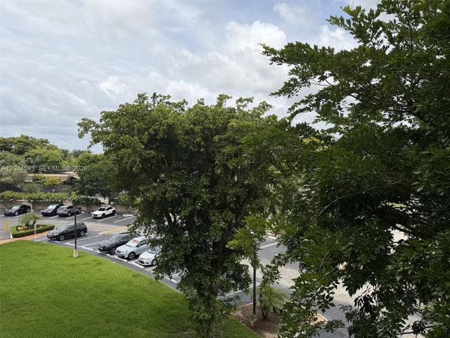 13120 SW 92nd Ave B-404, Miami, FL 33176