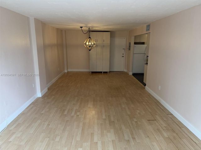 13120 SW 92nd Ave B-404, Miami, FL 33176