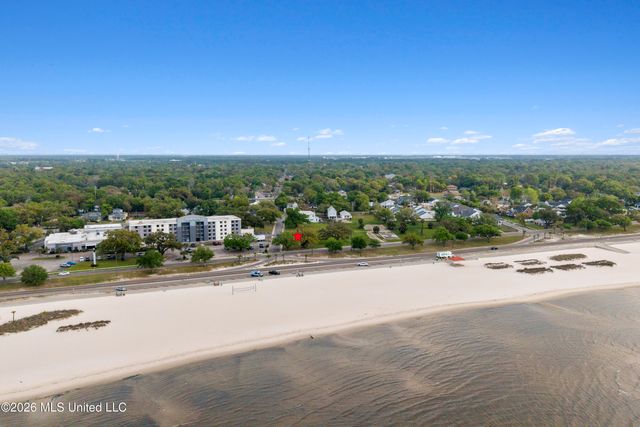 1542 Beach Drive, Gulfport, MS 39507