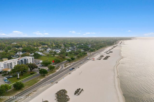 1542 Beach Drive, Gulfport, MS 39507